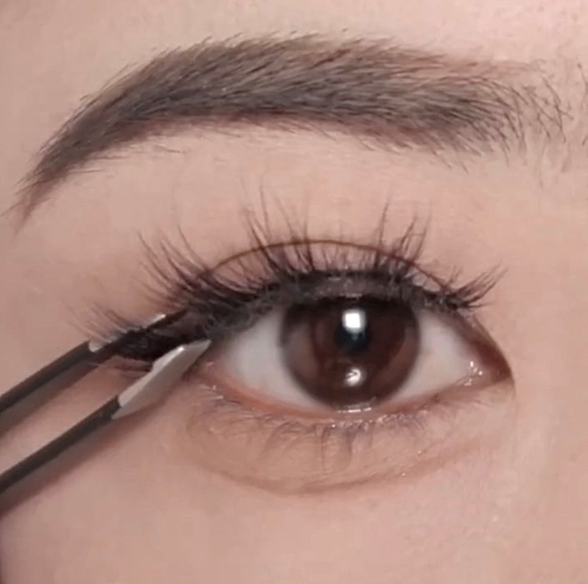 3 Tips to easy apply eyelashes